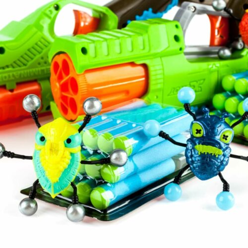 Набор бластеров X-Shot Огонь по жукам (2 вида оружия, 5 жуков, 24 патрона) (4804)