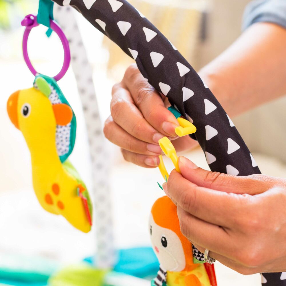 Игрушки навесные INFANTINO В путешествие (206942I)