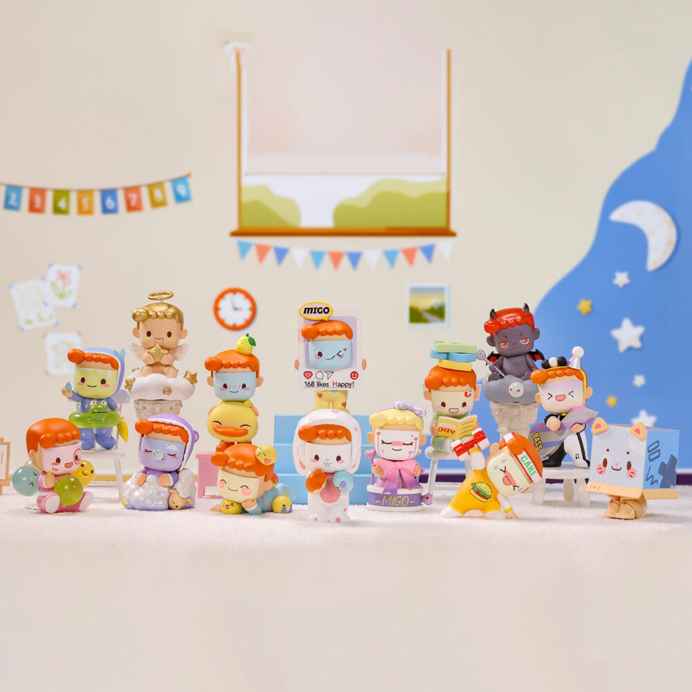 Игрушка-сюрприз POP MART с коллекционной фигуркой MIGO серия Twoface (MGTF-01)