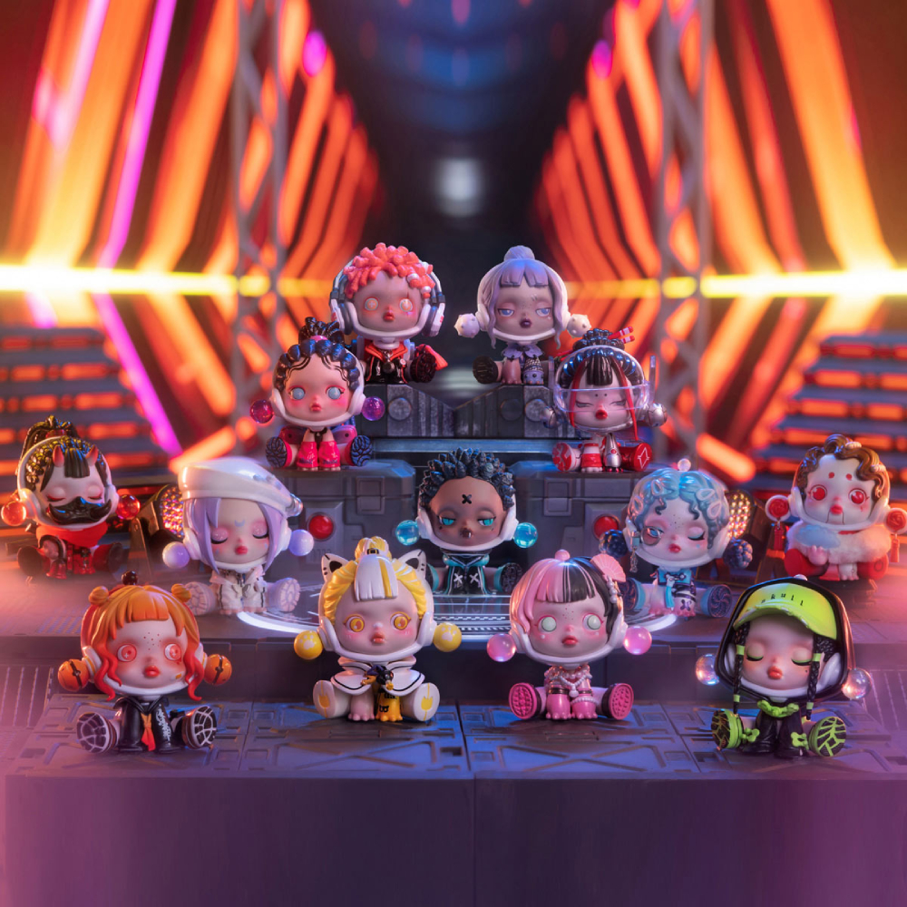 POP Mart surprise toy with SKULLPANDA collectible figure City of Night series (SPCN-01)