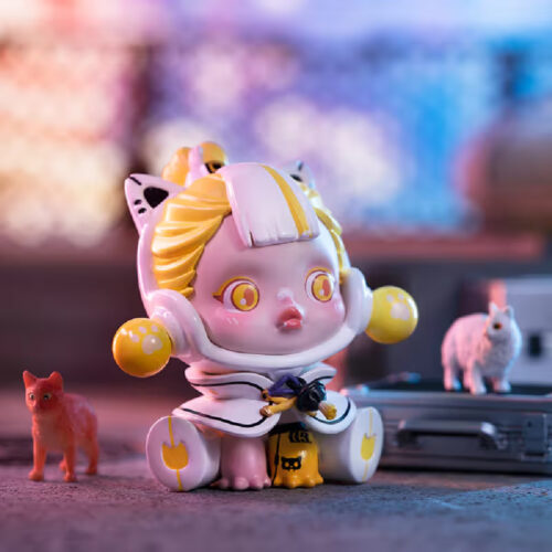 POP Mart surprise toy with SKULLPANDA collectible figure City of Night series (SPCN-01)
