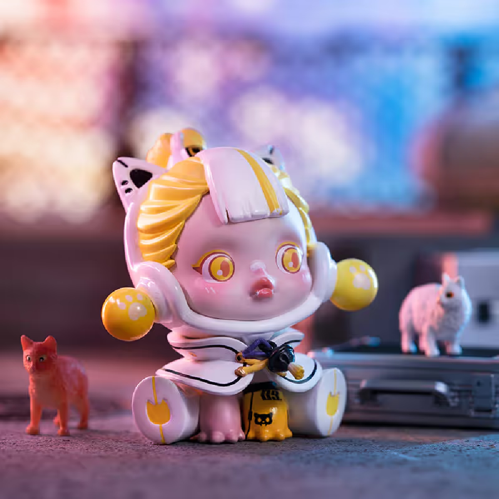 POP Mart surprise toy with SKULLPANDA collectible figure City of Night series (SPCN-01)