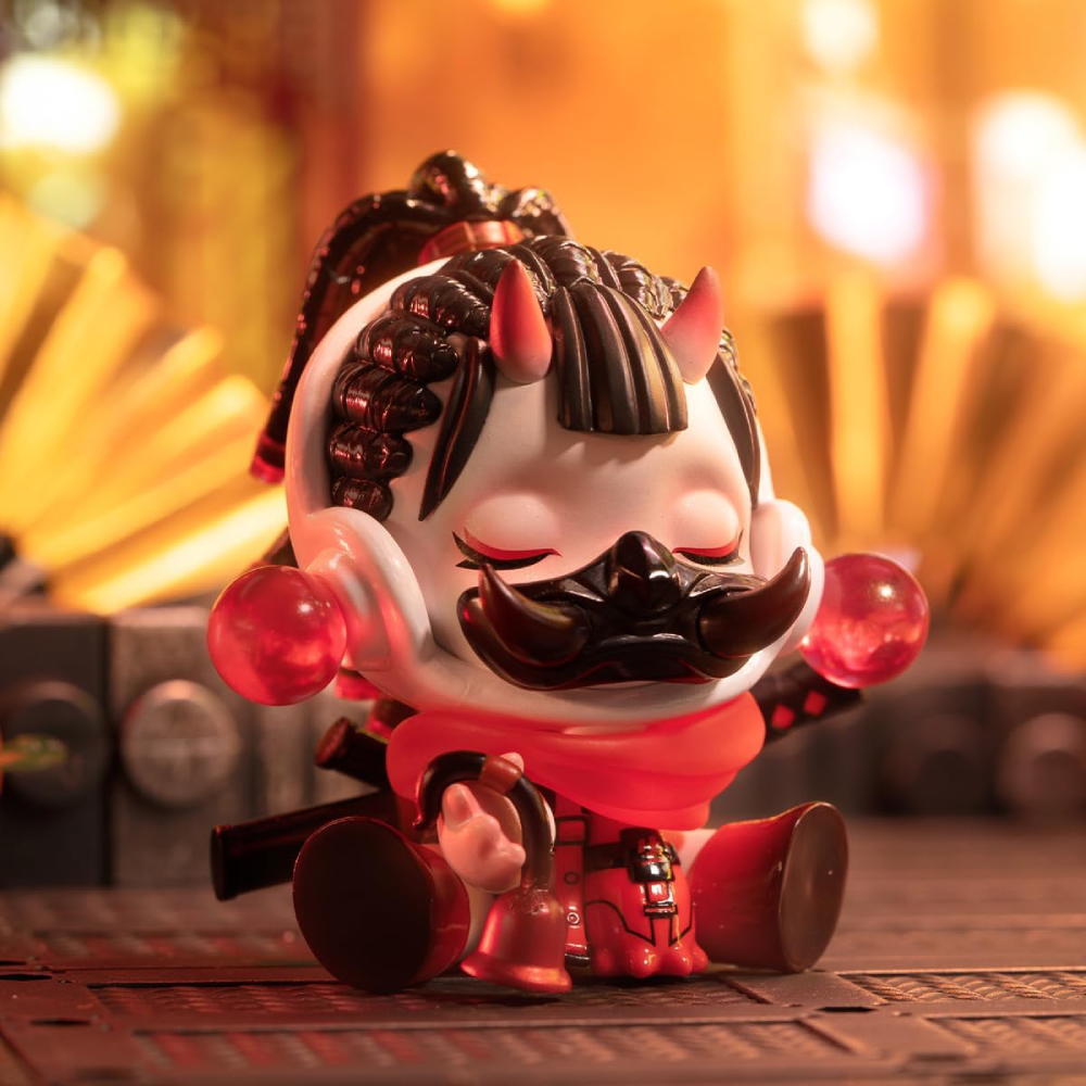 POP Mart surprise toy with SKULLPANDA collectible figure City of Night series (SPCN-01)