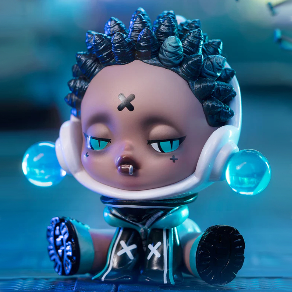 POP Mart surprise toy with SKULLPANDA collectible figure City of Night series (SPCN-01)